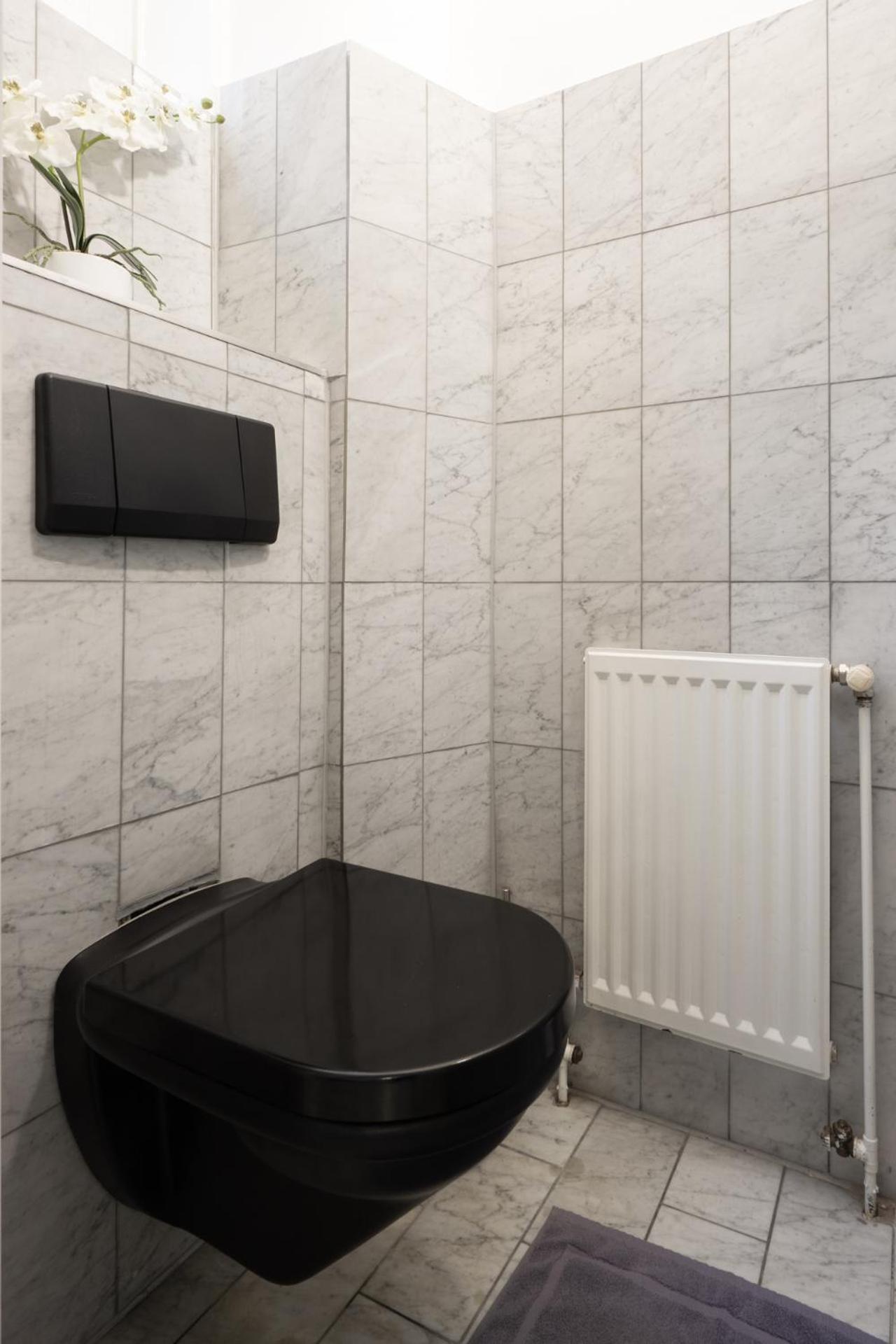 Central Apartment In Viennese Old Building Exterior photo