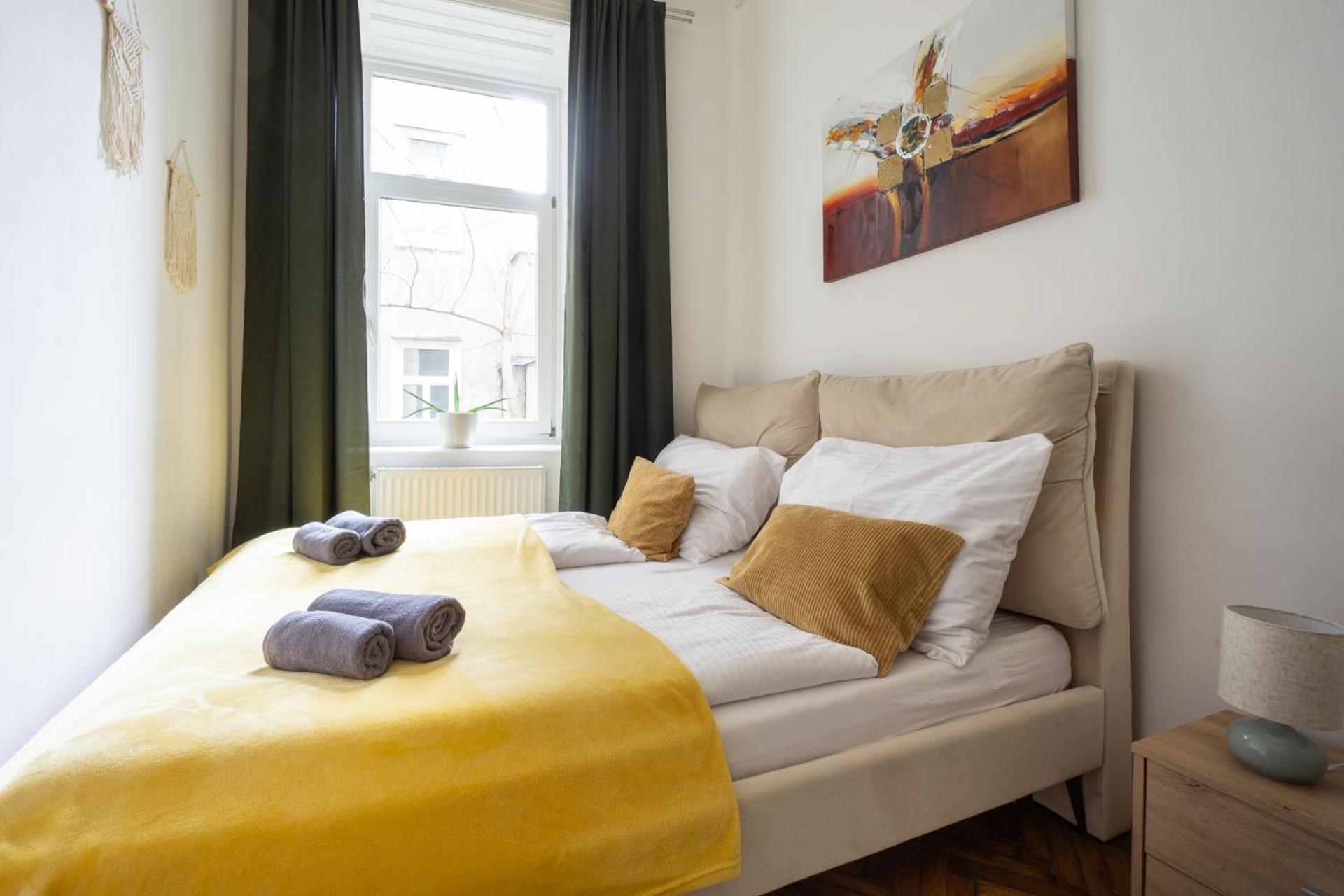 Central Apartment In Viennese Old Building Exterior photo