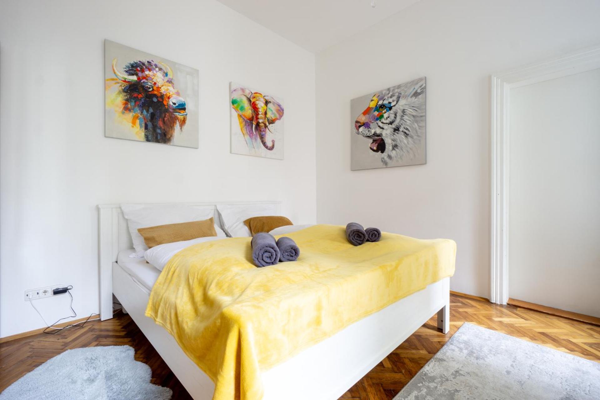 Central Apartment In Viennese Old Building Exterior photo
